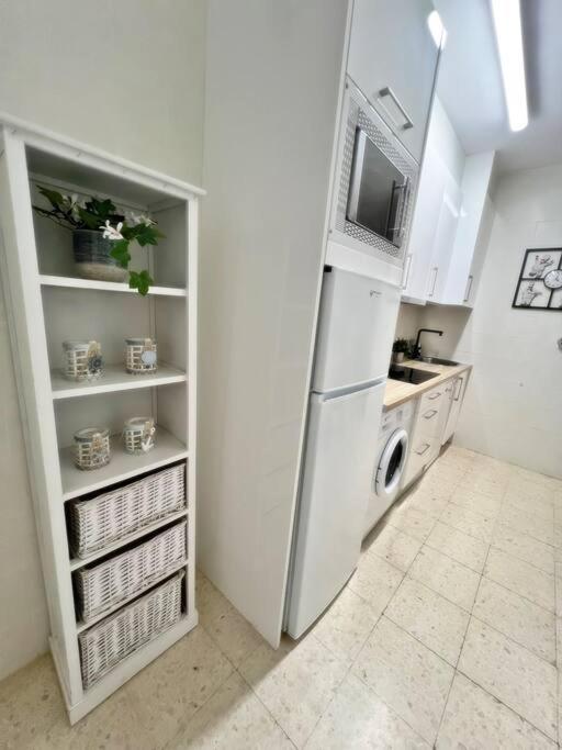 Magnifico Apartamento En El Centro De ฟูเอนฮิโรลา ภายนอก รูปภาพ