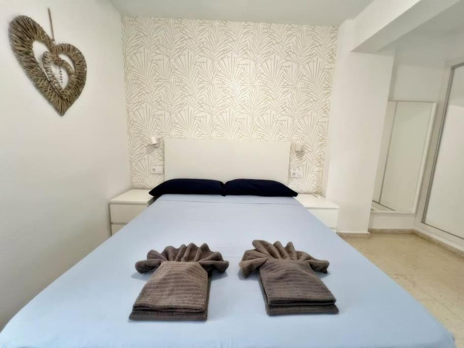 Magnifico Apartamento En El Centro De ฟูเอนฮิโรลา ภายนอก รูปภาพ