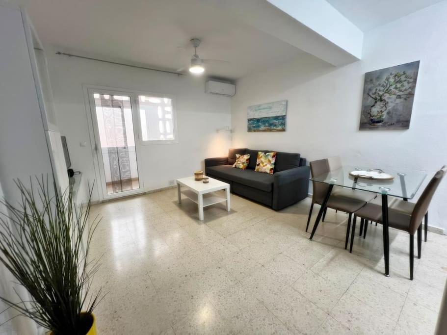 Magnifico Apartamento En El Centro De ฟูเอนฮิโรลา ภายนอก รูปภาพ