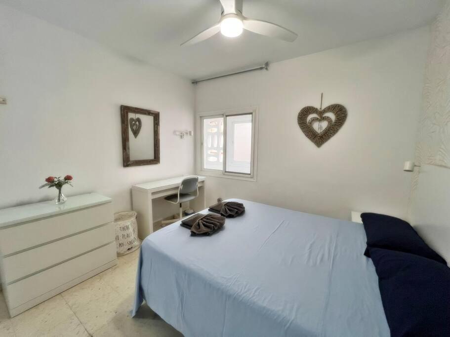 Magnifico Apartamento En El Centro De ฟูเอนฮิโรลา ภายนอก รูปภาพ